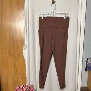 Athleta Salutation Stash Pocket II Tight Size Medium